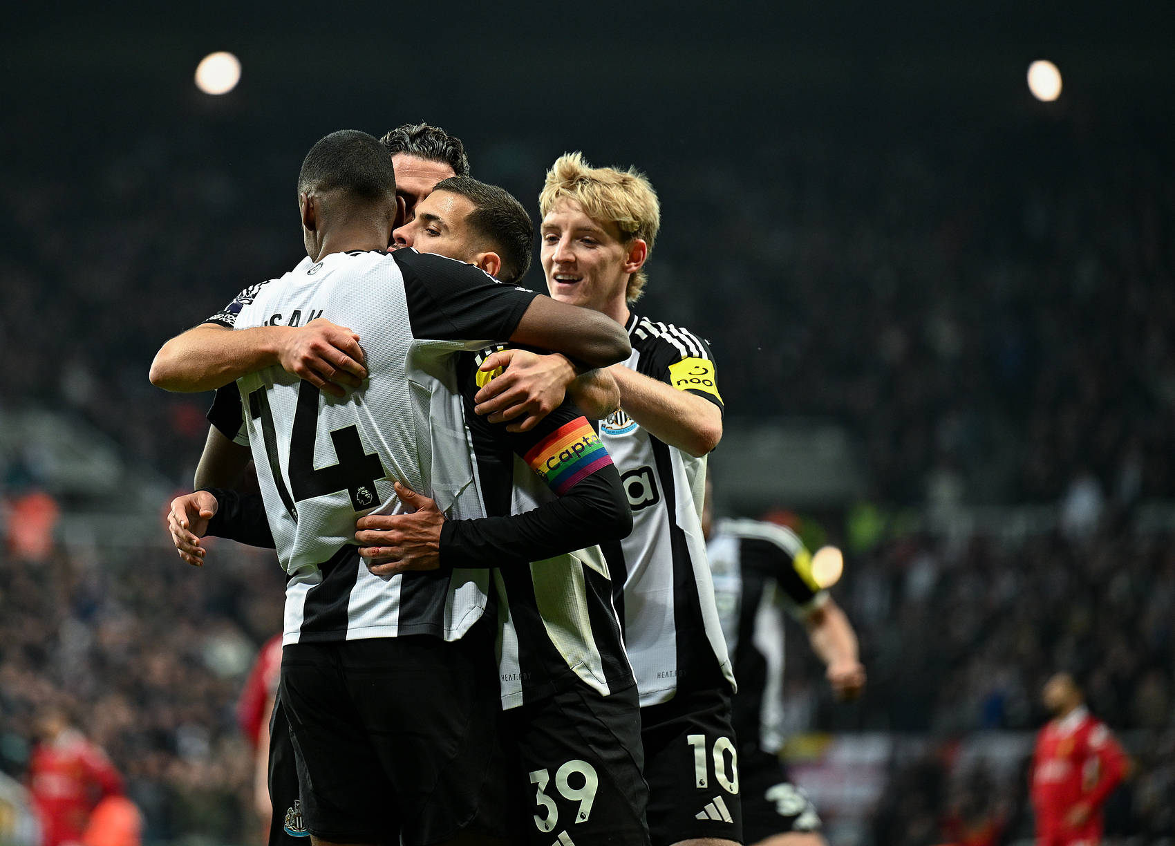 萨拉赫关键节点绝杀，澳大利亚队带队取胜！的简单介绍