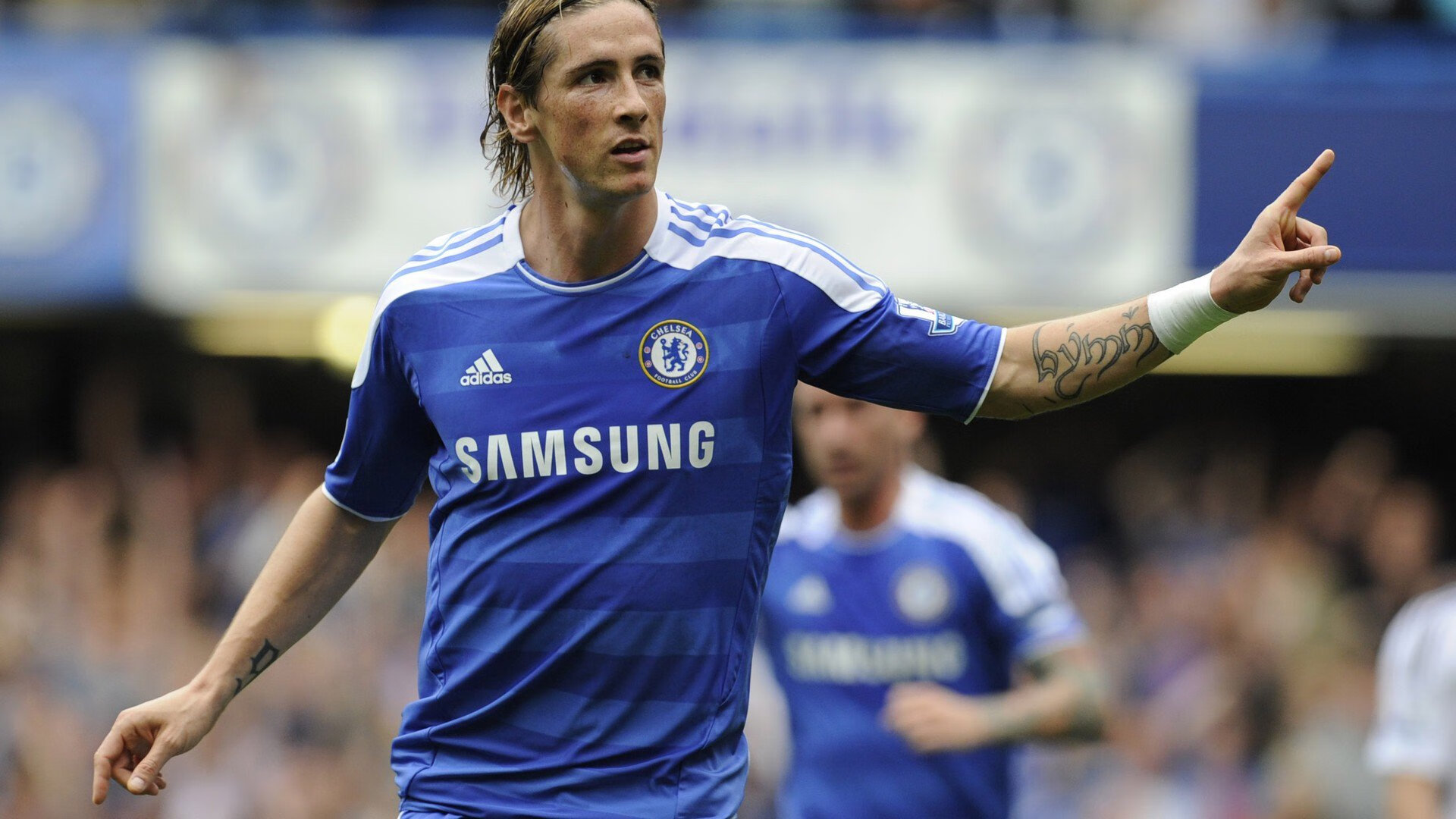 德罗巴与90激战拜仁分钟,比赛局势复杂胜负难料!,JackeyLove焦点对战赛场气氛高涨