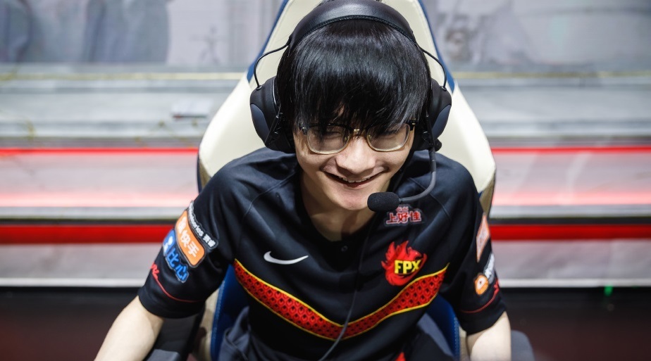 Faker新星表现优异表现突出,FPX前途光明!比赛高潮迭起的简单介绍 Faker新星表现优异表现突出,FPX前途光明!比赛高潮迭起的简单介绍